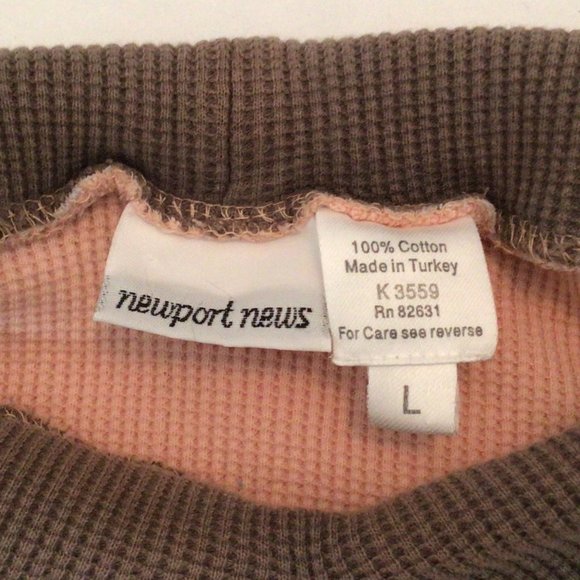 Newport News 3/4 sleeve pink top with grey/brown neck & pocket trim - Picture 9 of 10